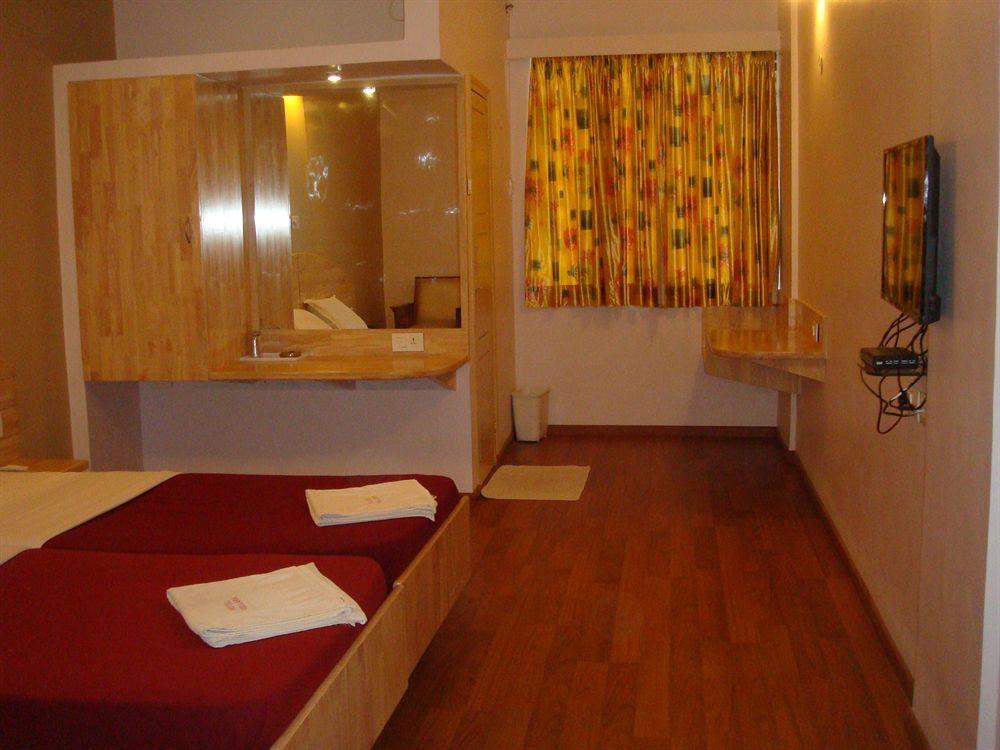Hotel Vellara Bangalore Ngoại thất bức ảnh